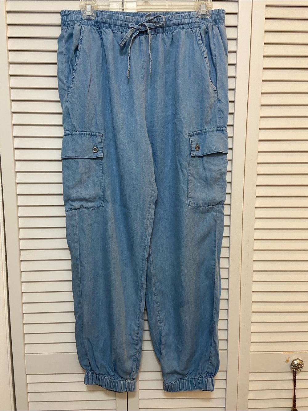 Lane Tree Tencel Light Wash Cargo Joggers - Blue